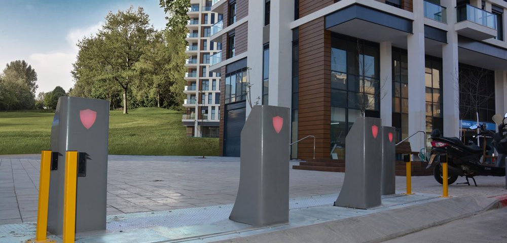 METIS K-4 Surface mount bollards