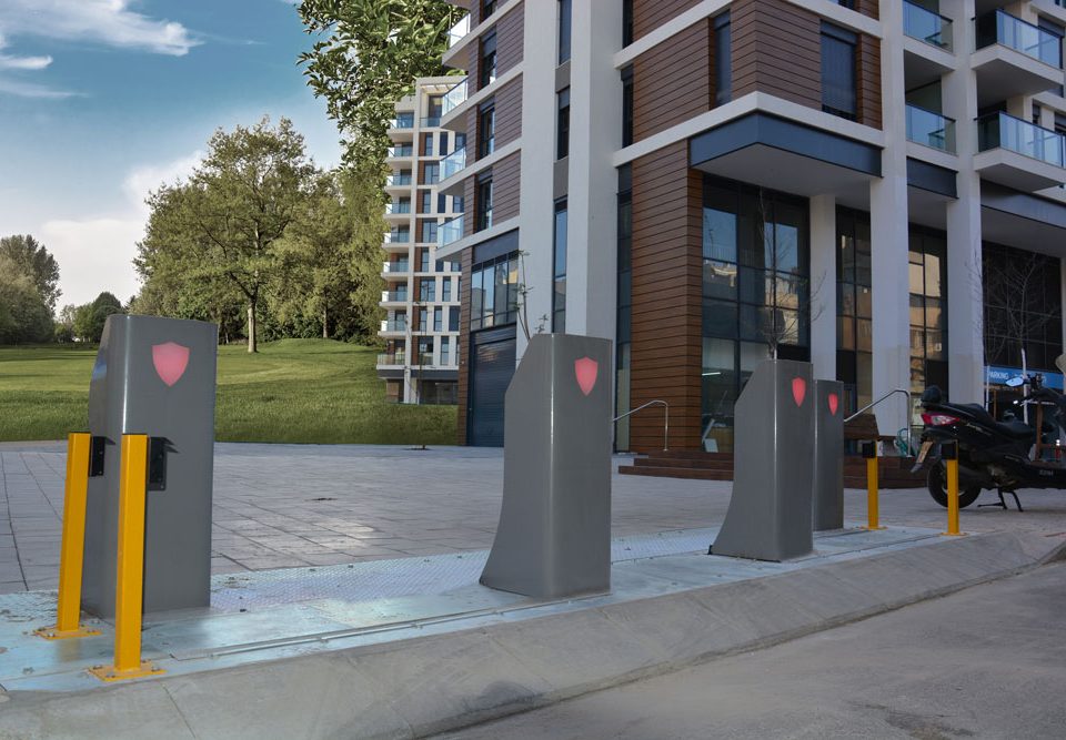 METIS K-4 Surface mount bollards