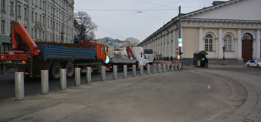 Fixed-bollards